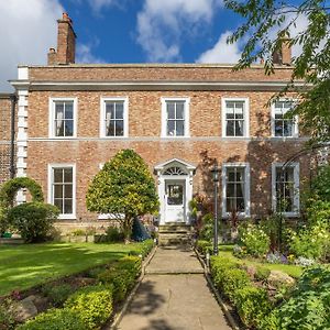 Highgate House